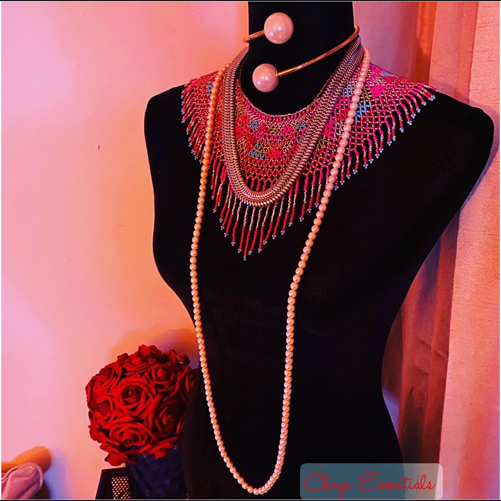 Necklace statement